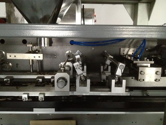 El aislamiento horizontal de 3 lados se levanta la empaquetadora de la bolsa